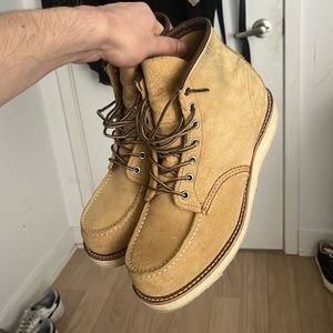 Red Wing Classic Moc 8833 size 10 Barely Worn